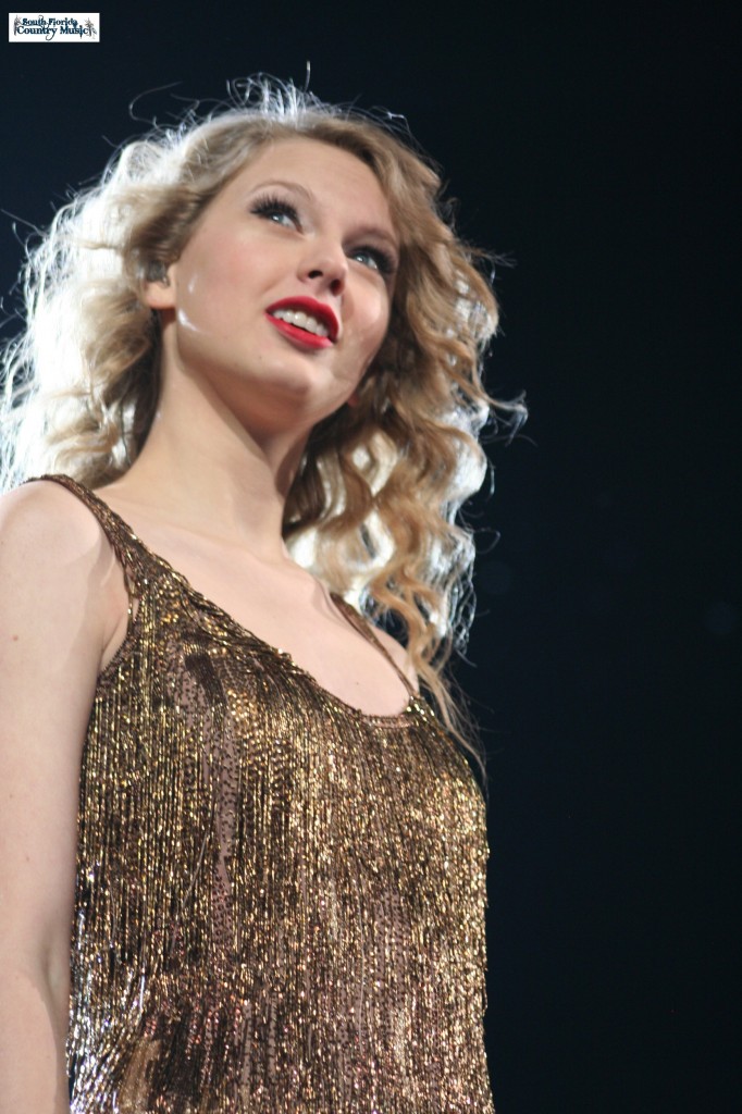 Video Taylor Swift "LIVE From New York" South Florida